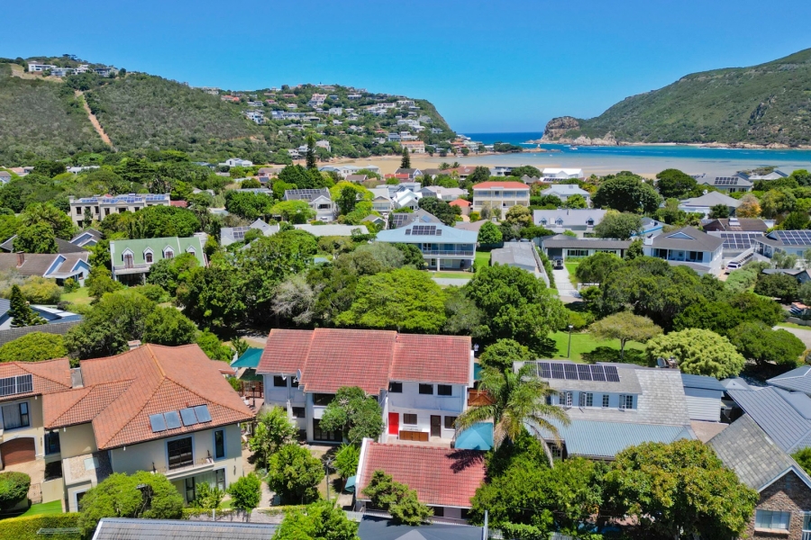 6 Bedroom Property for Sale in Leisure Isle Western Cape